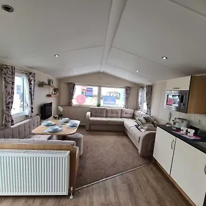 Happy Days Caravan Primrose Valley Holiday park